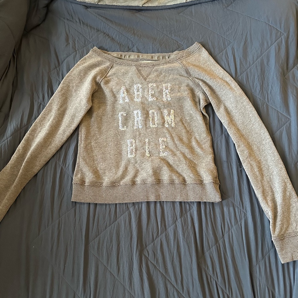 Abercrombie & Fitch Women's Grey Sweater